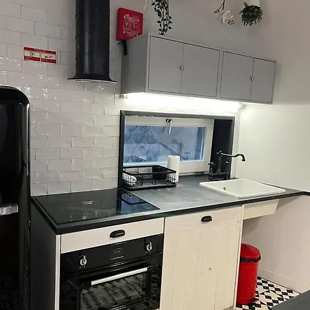 Apartment Get Bindings And Books On Duplex