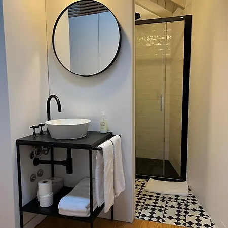 Get Bindings And Books On Duplex * Oporto