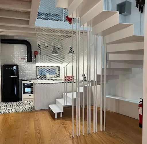 Apartman Get Bindings And Books On Duplex *