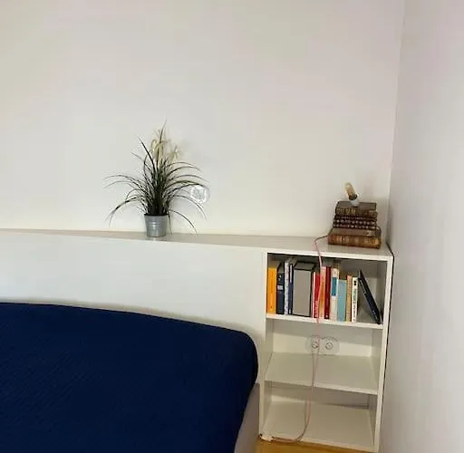 Apartment Get Bindings And Books On Duplex